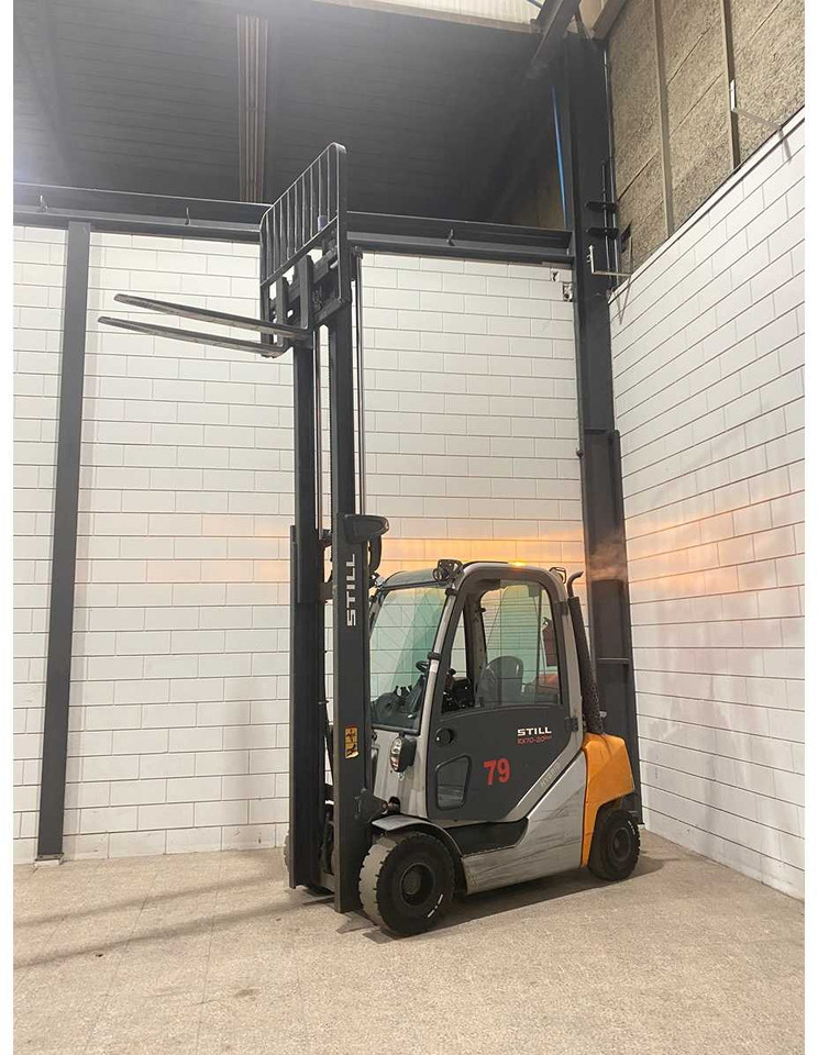 STILL - 2018 - RX 70-20/600 T - FORKLIFT - SIDE-SHIFT - Forklift: picture 3 STILL - 2018 - RX 70-20/600 T - FORKLIFT - SIDE-SHIFT - Forklift: picture 3
