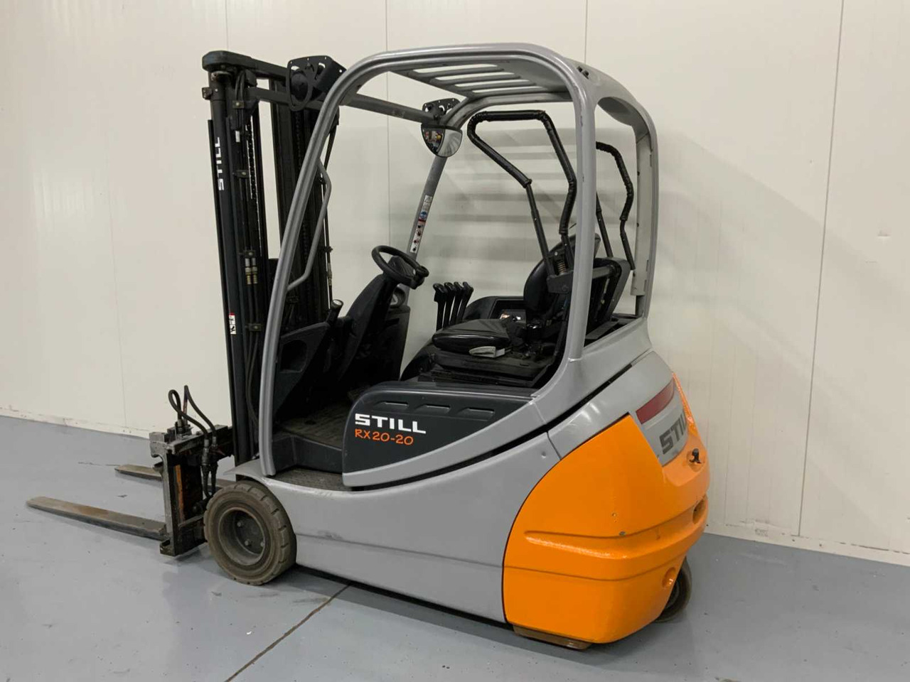 STILL RX20-20 - 4.7M TRIPLEX, FREE-LIFT, SIDE-SHIFT, FORK POSITIONER - FORKLIFT - Forklift: picture 3 STILL RX20-20 - 4.7M TRIPLEX, FREE-LIFT, SIDE-SHIFT, FORK POSITIONER - FORKLIFT - Forklift: picture 3