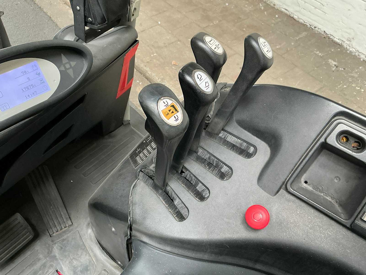 STILL - RX60-40 - FORKLIFT TRUCKS - 2012 - Forklift: picture 5 STILL - RX60-40 - FORKLIFT TRUCKS - 2012 - Forklift: picture 5