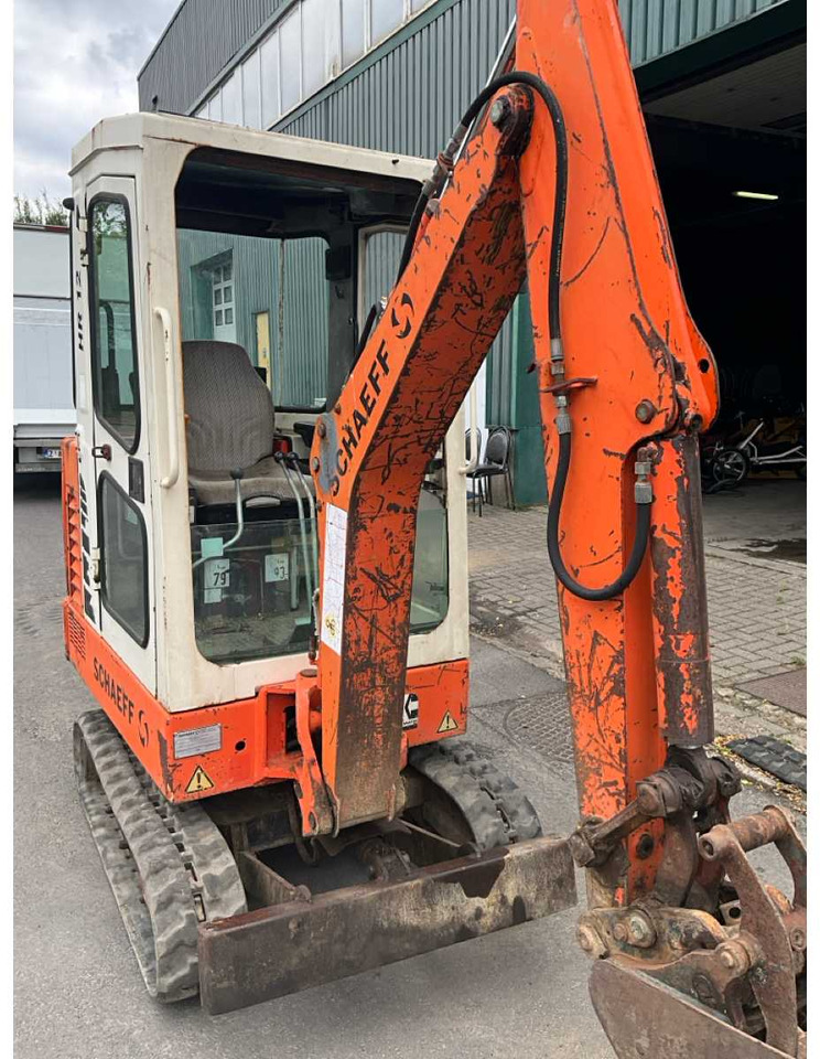 Schaeff HR12 - Crawler excavator: picture 2 Schaeff HR12 - Crawler excavator: picture 2