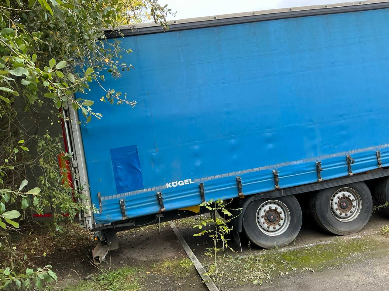 KÖGEL S24-1 CURTAINSIDER TRAILER - Semi-trailer: picture 5 KÖGEL S24-1 CURTAINSIDER TRAILER - Semi-trailer: picture 5