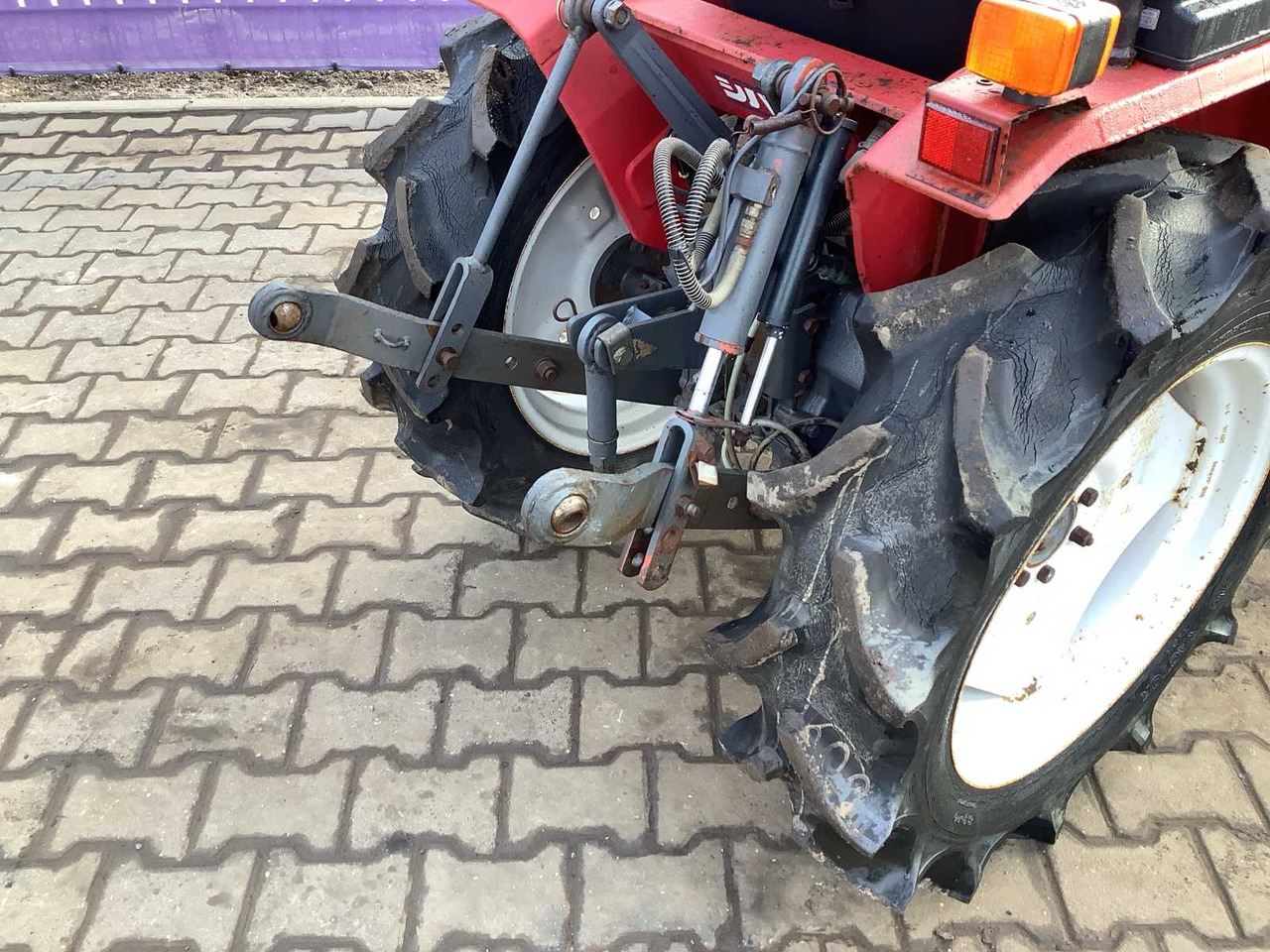 Shibaura P15F - Compact tractor: picture 5 Shibaura P15F - Compact tractor: picture 5