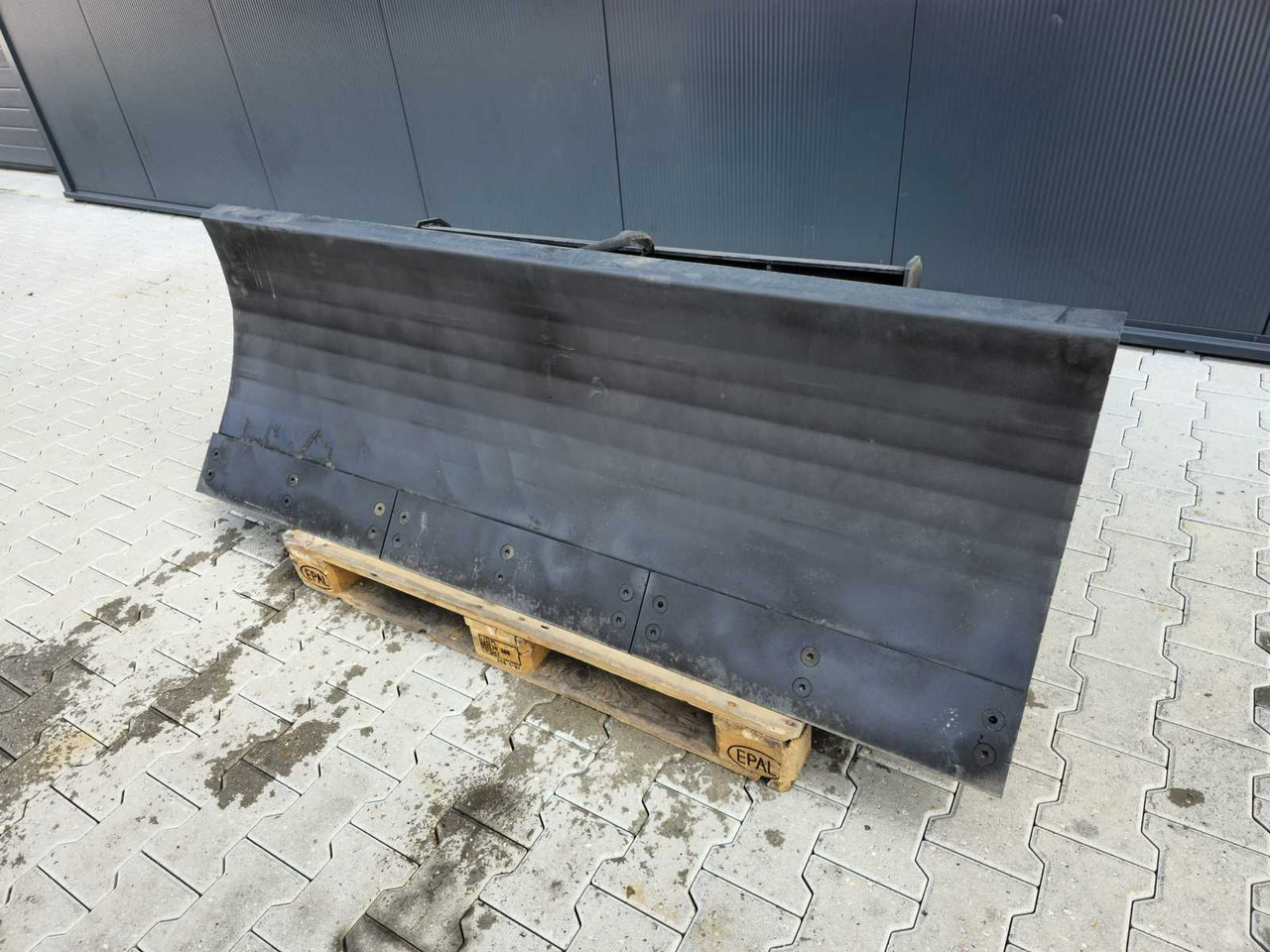 Shovel -sneeuwschuiver - Snow plough: picture 1 Shovel -sneeuwschuiver - Snow plough: picture 1