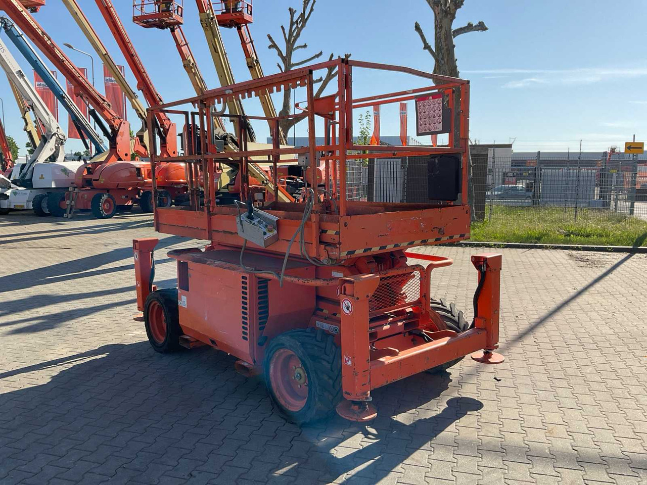 SkyJack SJ 6826RT - Aerial platform: picture 5 SkyJack SJ 6826RT - Aerial platform: picture 5