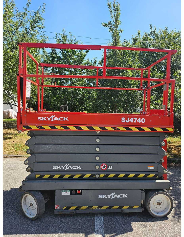 Skyjack - Aerial platform: picture 2 Skyjack - Aerial platform: picture 2
