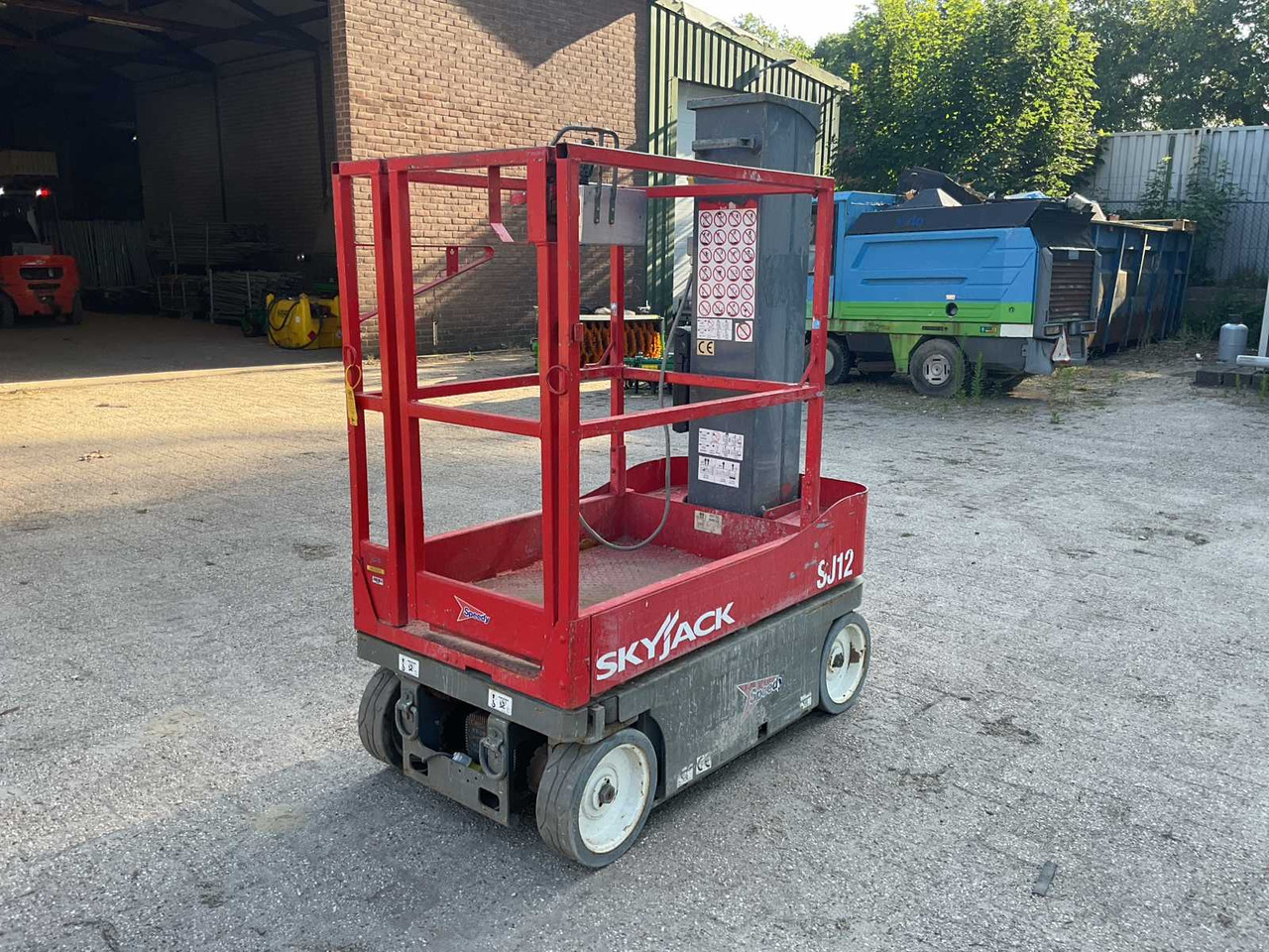 Skyjack SJ12 - Aerial platform: picture 3 Skyjack SJ12 - Aerial platform: picture 3