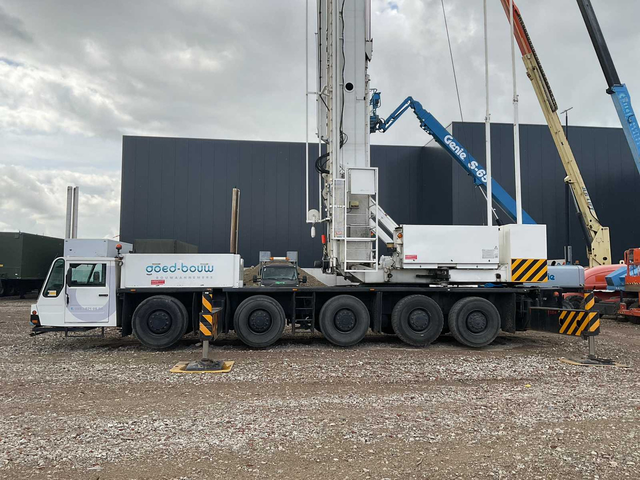 Spierings SK598-AT5 - Self-erecting tower crane: picture 2 Spierings SK598-AT5 - Self-erecting tower crane: picture 2