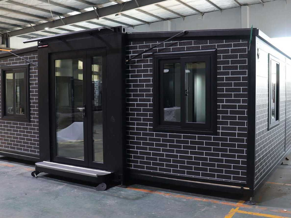 Stahlworks Deluxe (19ft*20ft) - Construction container: picture 1 Stahlworks Deluxe (19ft*20ft) - Construction container: picture 1