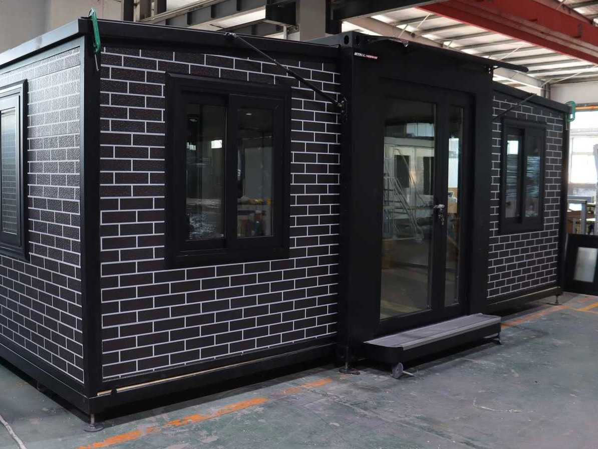 Stahlworks Deluxe (19ft*20ft) - Construction container: picture 2 Stahlworks Deluxe (19ft*20ft) - Construction container: picture 2