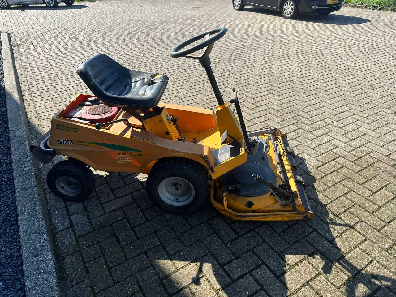 Stiga Villa - Garden mower: picture 5 Stiga Villa - Garden mower: picture 5