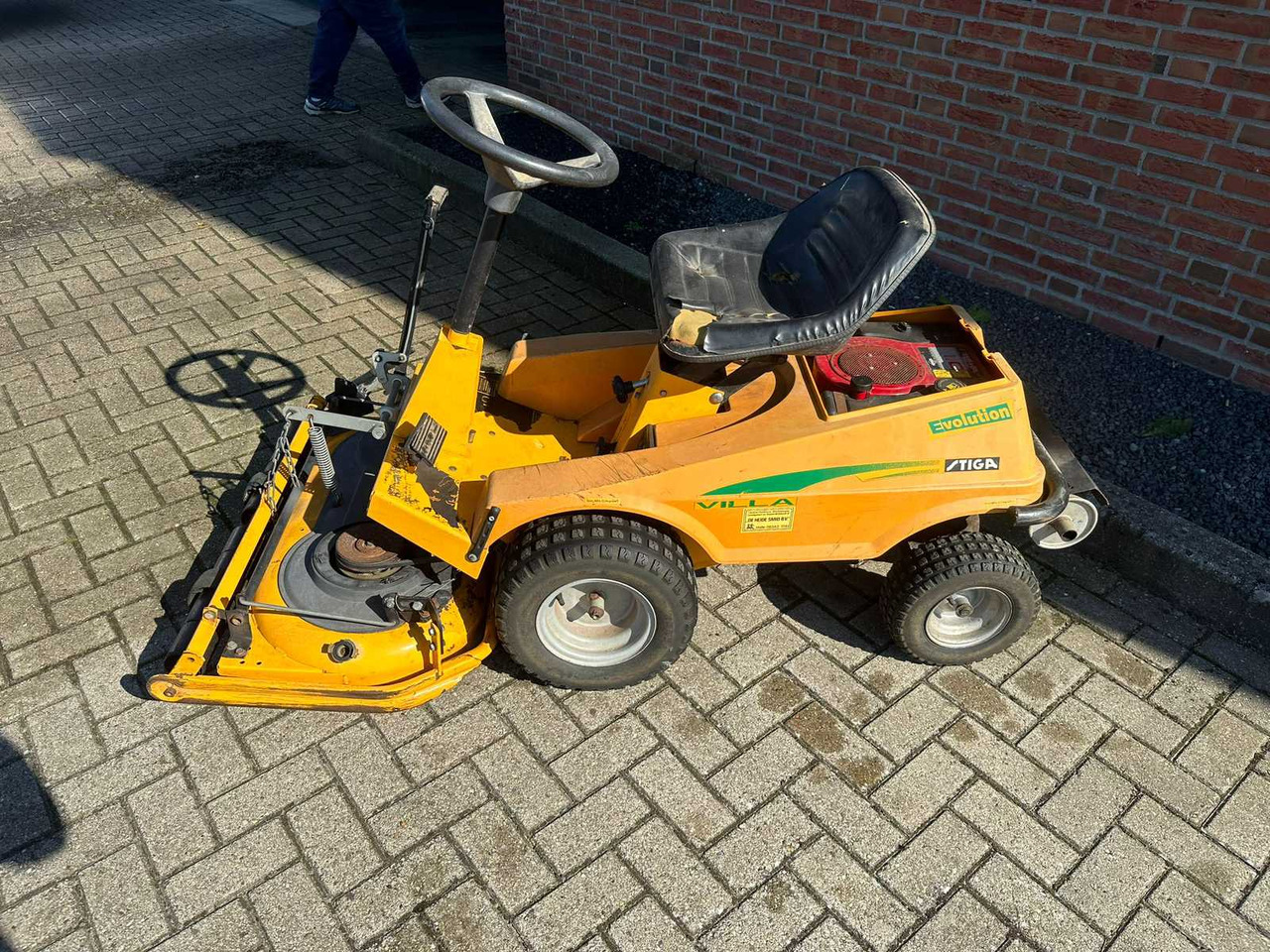 Stiga Villa - Garden mower: picture 3 Stiga Villa - Garden mower: picture 3