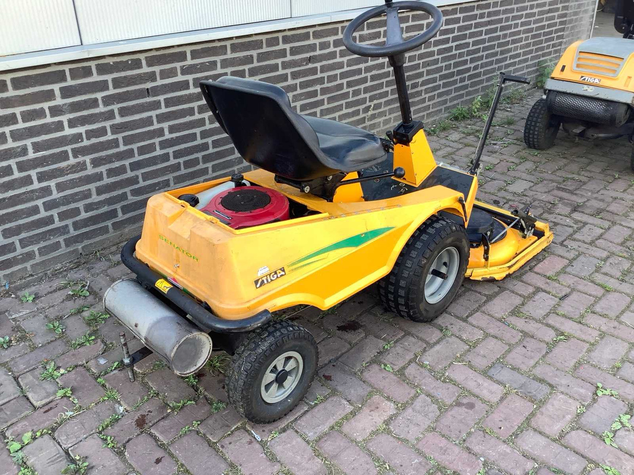 Stiga villa - Garden mower: picture 4 Stiga villa - Garden mower: picture 4