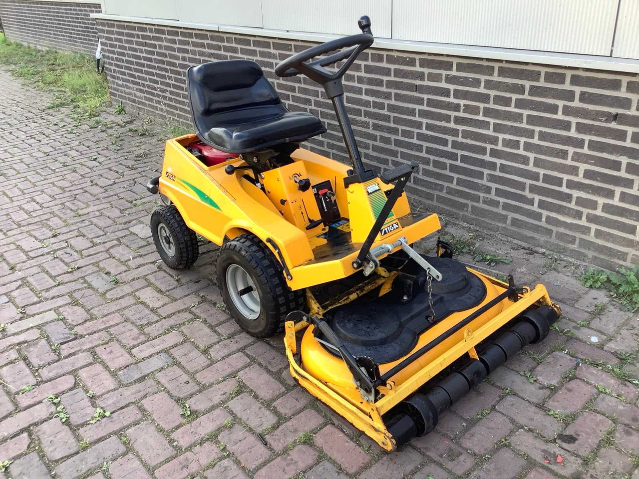 Stiga villa - Garden mower: picture 1 Stiga villa - Garden mower: picture 1