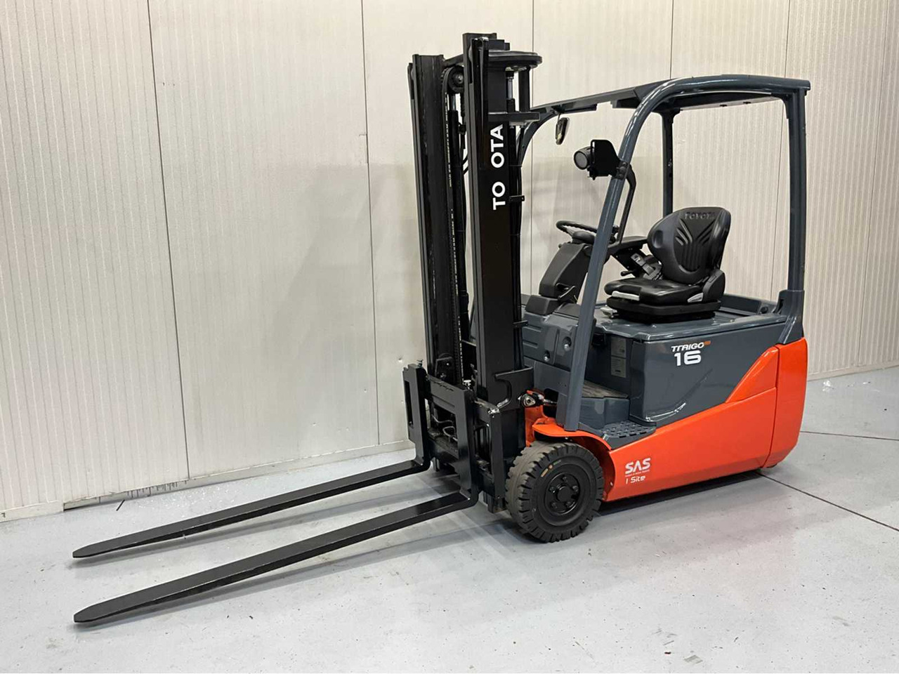 TOYOTA - 8FBE16T - FORKLIFT YEAR OF MANUFACTURE 2019- SPOONS 160CM - 7325 HOURS - SIDE-SHIFT - Forklift: picture 1 TOYOTA - 8FBE16T - FORKLIFT YEAR OF MANUFACTURE 2019- SPOONS 160CM - 7325 HOURS - SIDE-SHIFT - Forklift: picture 1