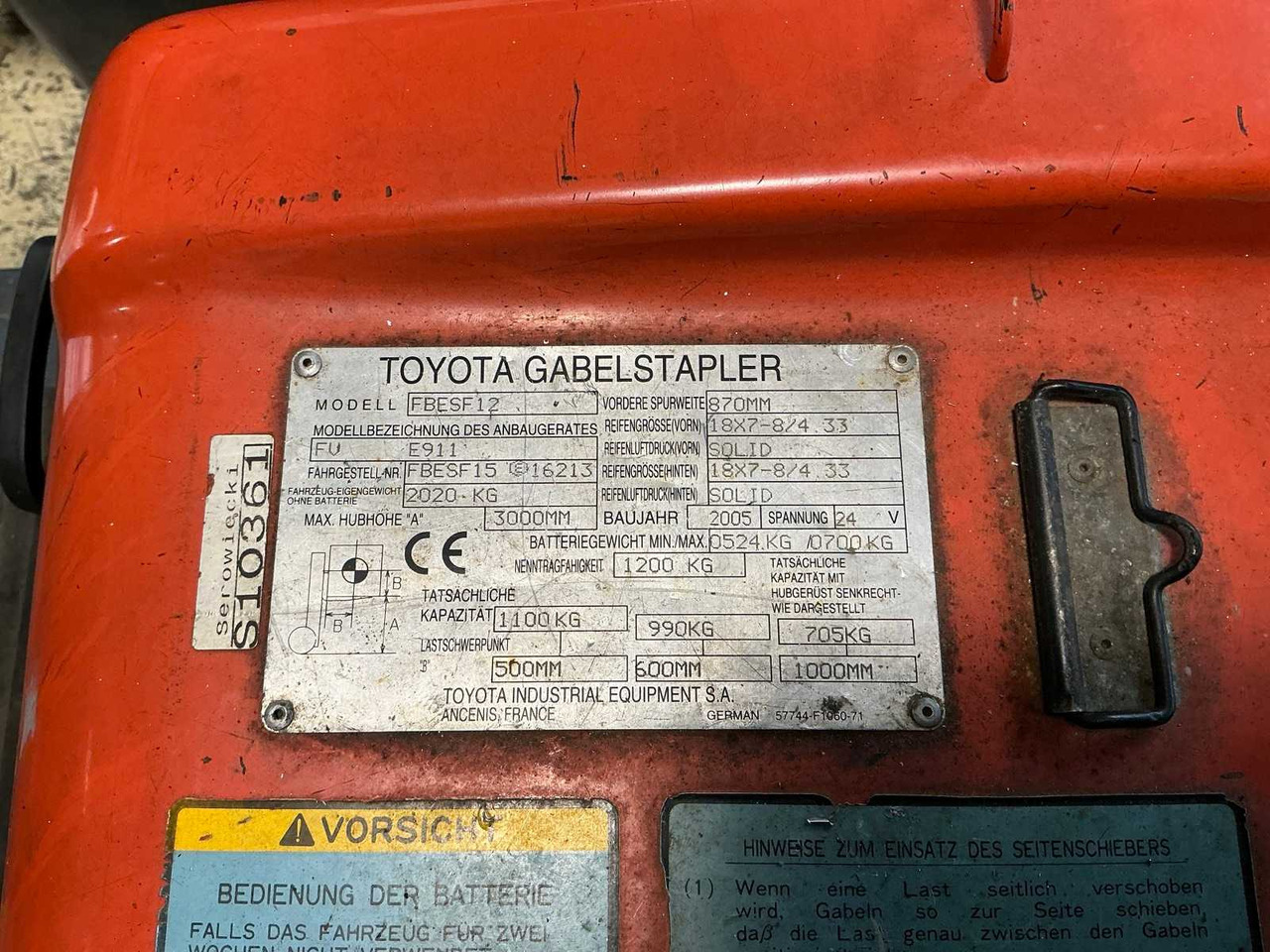 TOYOTA FBESF12 ELECTRIC FORKLIFT (2005) - Forklift: picture 5 TOYOTA FBESF12 ELECTRIC FORKLIFT (2005) - Forklift: picture 5