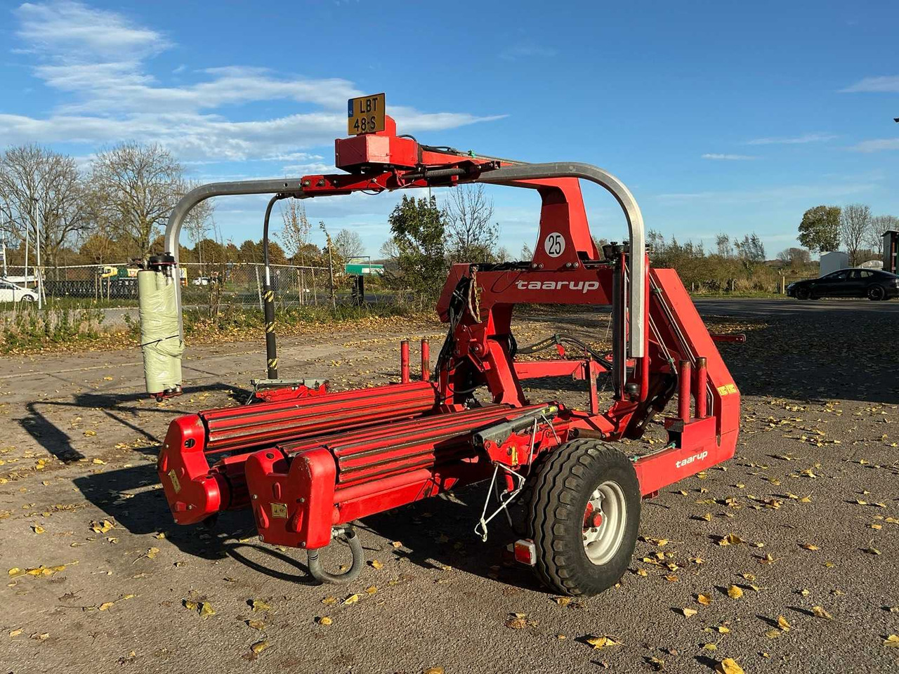 Taarup 7664 - Bale wrapper: picture 5 Taarup 7664 - Bale wrapper: picture 5