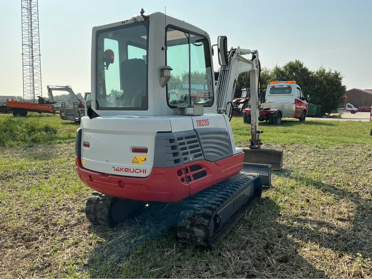Takeuchi TB235 - Crawler excavator: picture 5 Takeuchi TB235 - Crawler excavator: picture 5