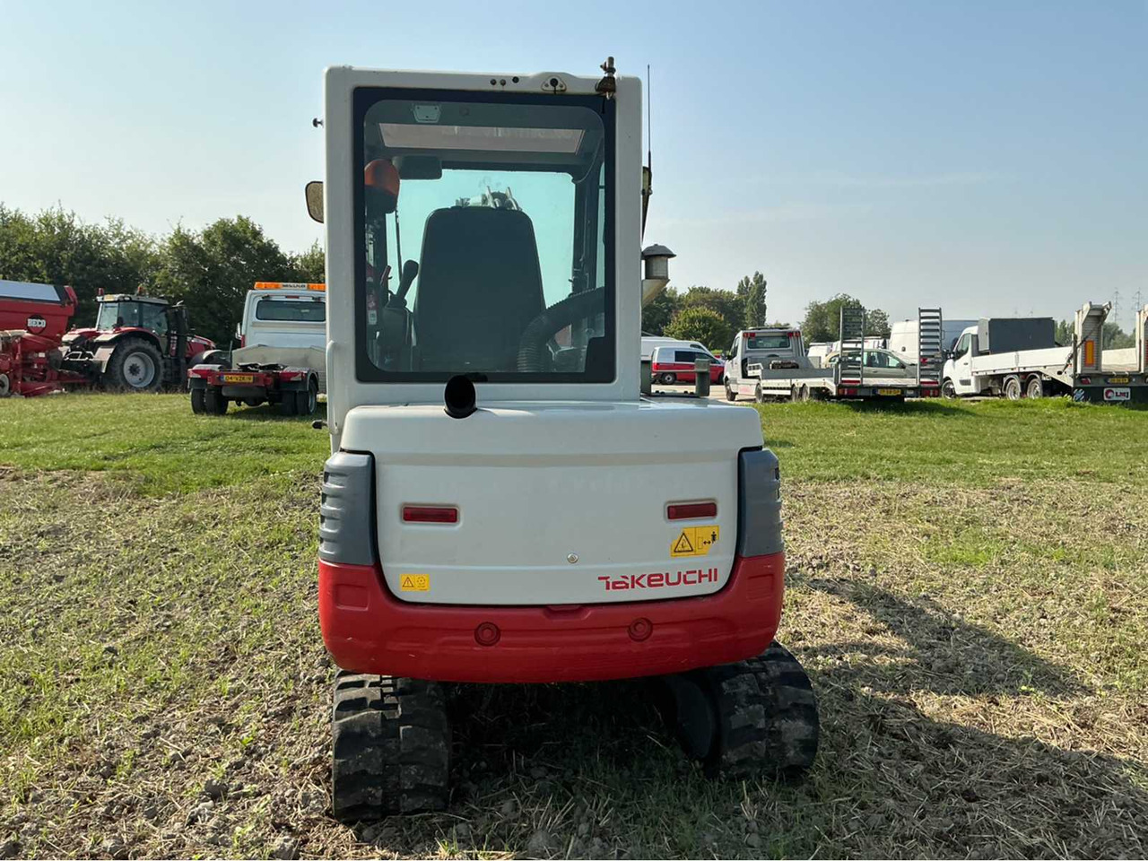 Takeuchi TB235 - Crawler excavator: picture 4 Takeuchi TB235 - Crawler excavator: picture 4