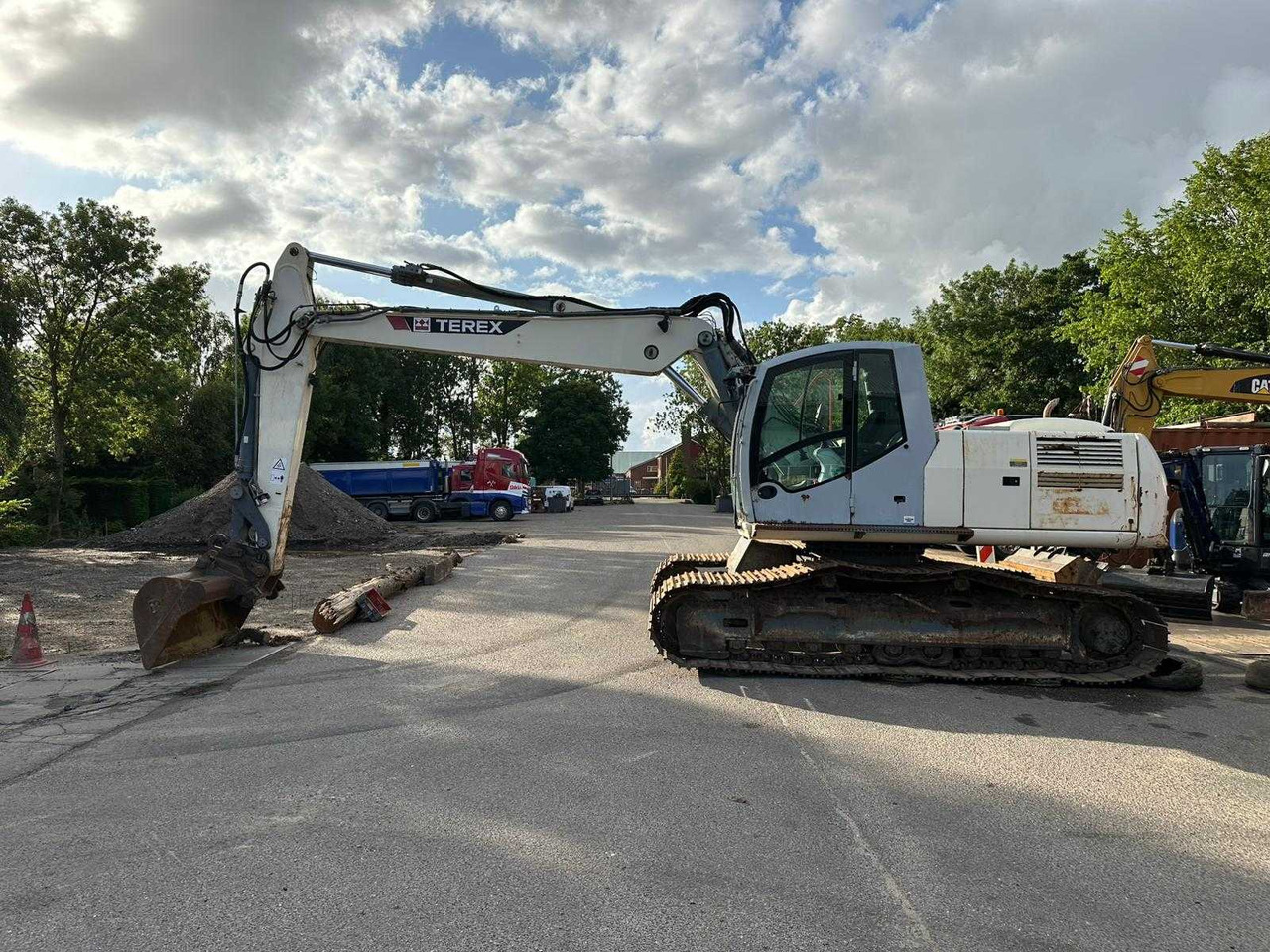 Terex TC240LC - Crawler excavator: picture 3 Terex TC240LC - Crawler excavator: picture 3