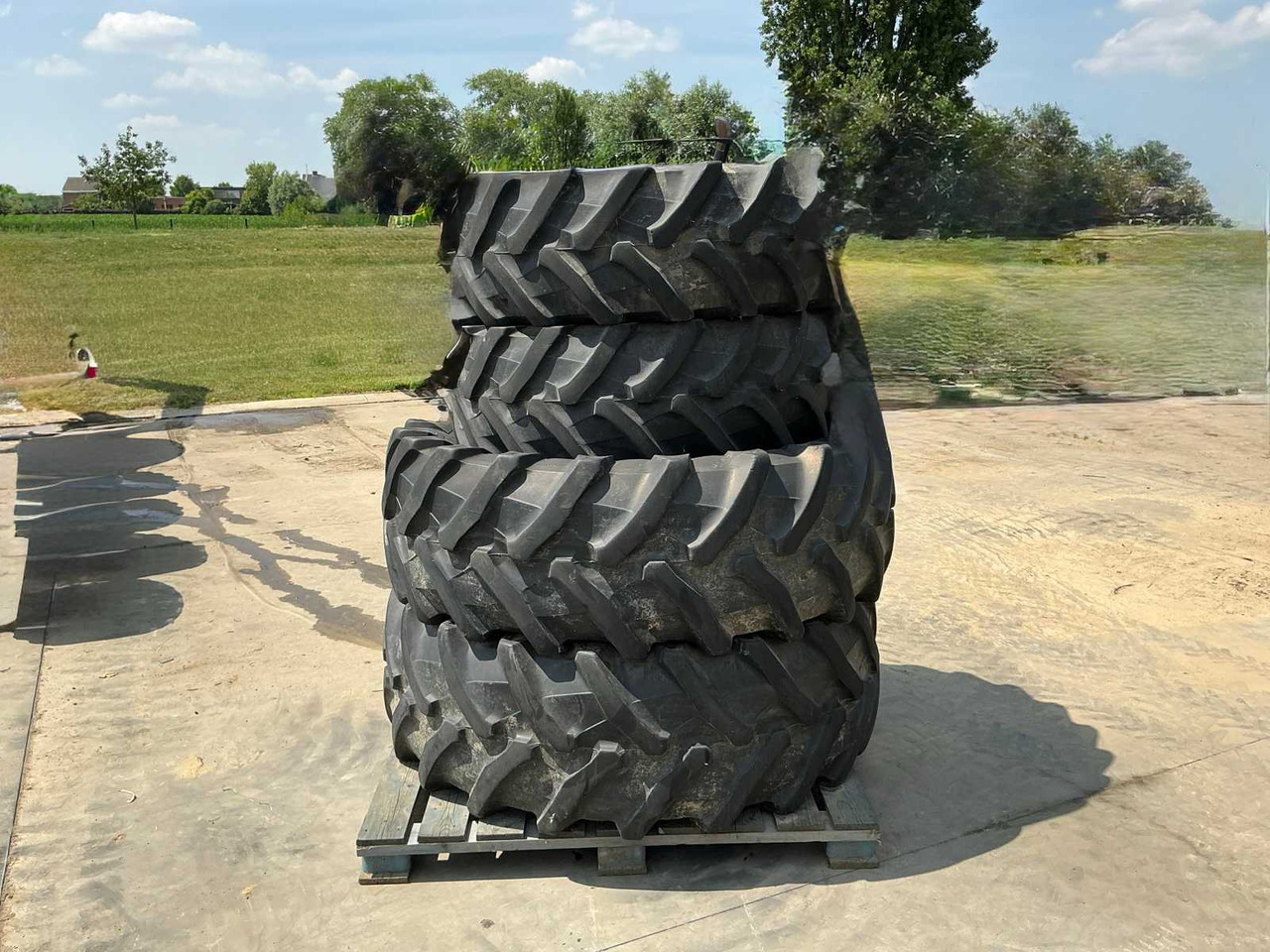 Trelleborg - Wheels and tires for Farm tractor: picture 1 Trelleborg - Wheels and tires for Farm tractor: picture 1