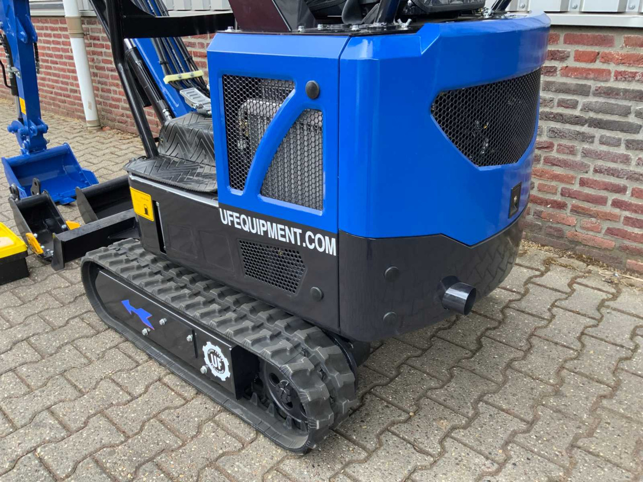 UF Equipment NM-E15 - Crawler excavator: picture 4 UF Equipment NM-E15 - Crawler excavator: picture 4