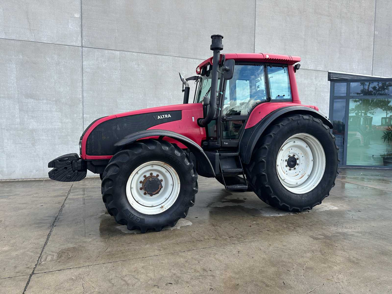 VALTRA - T150 - ALL-WHEEL DRIVE AGRICULTURAL TRACTOR - Farm tractor: picture 1 VALTRA - T150 - ALL-WHEEL DRIVE AGRICULTURAL TRACTOR - Farm tractor: picture 1