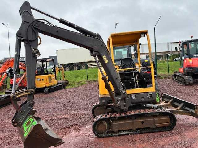 VOLVO EC 25 MINI CRAWLER EXCAVATOR 2.6 TON - Mini excavator: picture 1 VOLVO EC 25 MINI CRAWLER EXCAVATOR 2.6 TON - Mini excavator: picture 1