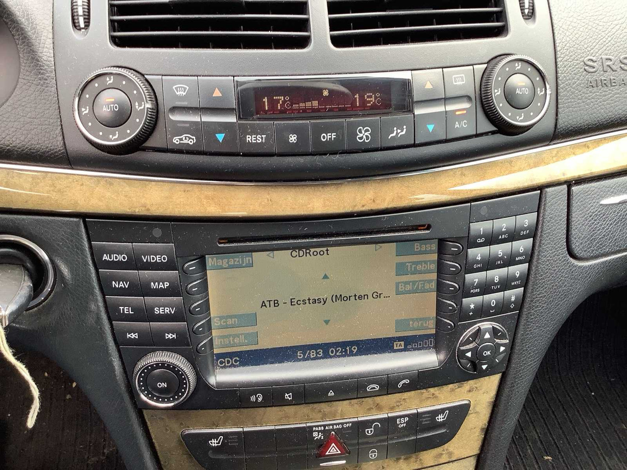 Van 2006 - MERCEDES-BENZ - E320 CDI COMMERCIAL VEHICLE: picture 17 Van 2006 - MERCEDES-BENZ - E320 CDI COMMERCIAL VEHICLE: picture 17