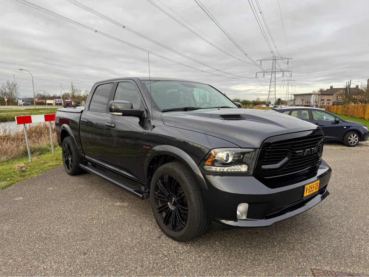 DODGE - RAM 1500 SPORT - 5.7 V8 QC - COMMERCIAL VEHICLE - Van: picture 2 DODGE - RAM 1500 SPORT - 5.7 V8 QC - COMMERCIAL VEHICLE - Van: picture 2
