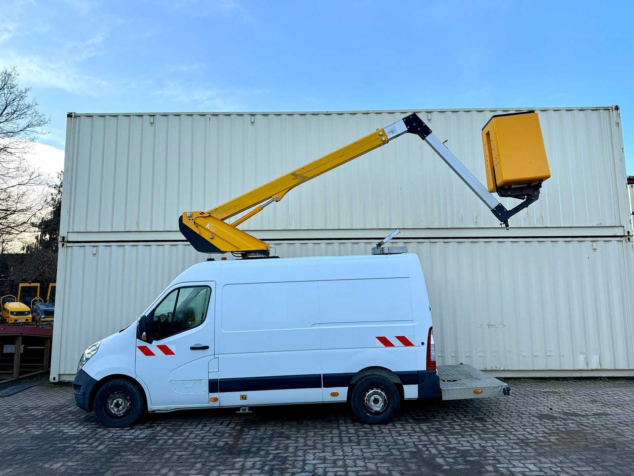 RENAULT - MASTER WITH KLUBB K32 BOOM LIFT 12.5 METERS - 2017 - TRANSPORTER - Van: picture 1 RENAULT - MASTER WITH KLUBB K32 BOOM LIFT 12.5 METERS - 2017 - TRANSPORTER - Van: picture 1