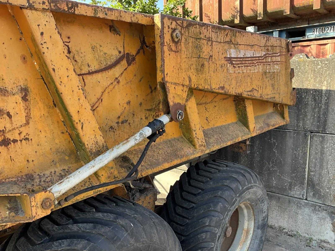 Veenhuis Machines 18000 - Farm tipping trailer/ Dumper: picture 5 Veenhuis Machines 18000 - Farm tipping trailer/ Dumper: picture 5