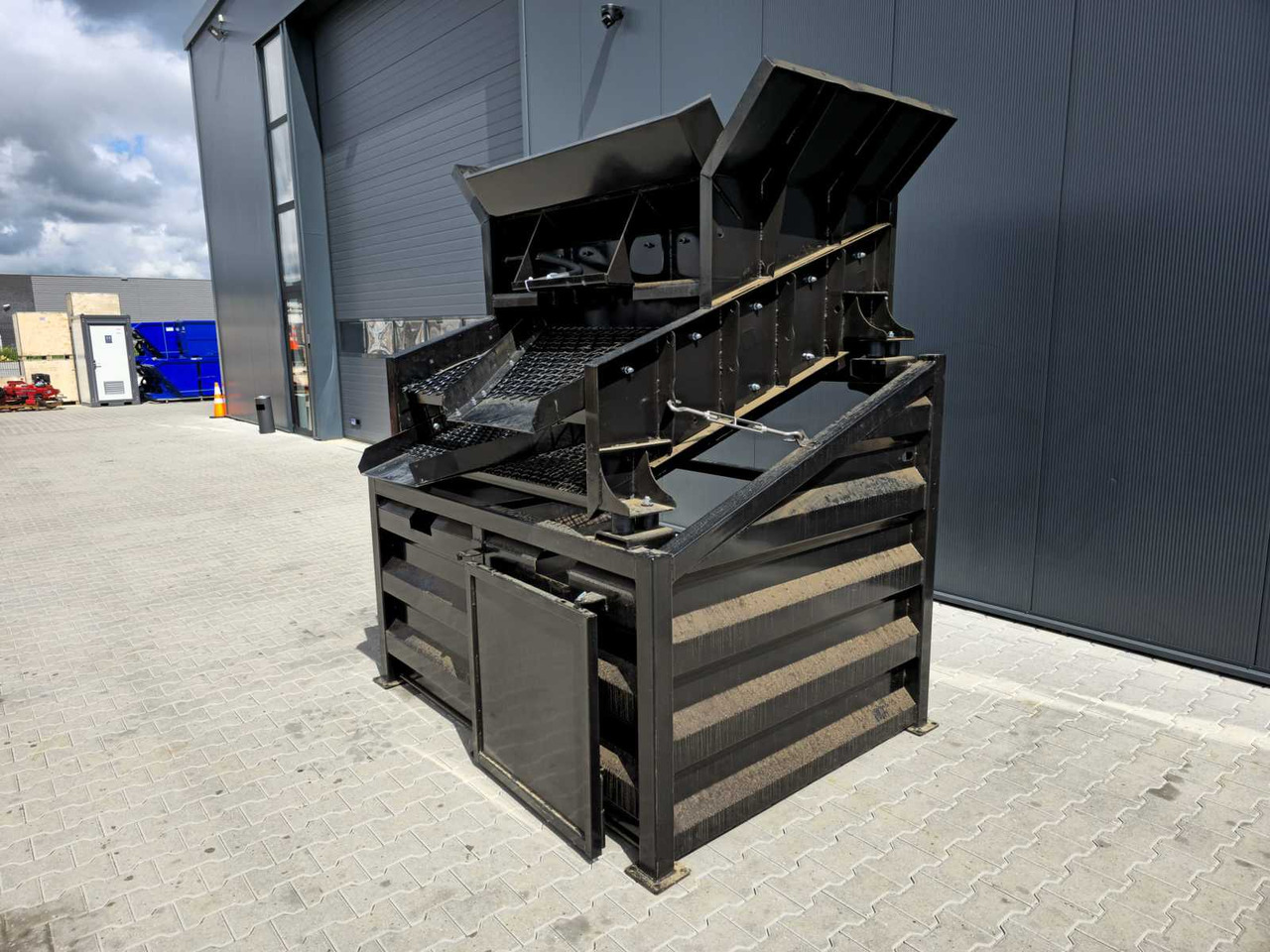Vibratory Screener - Screener: picture 4 Vibratory Screener - Screener: picture 4