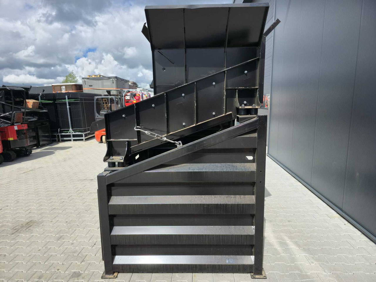 Vibratory Screener - Screener: picture 5 Vibratory Screener - Screener: picture 5