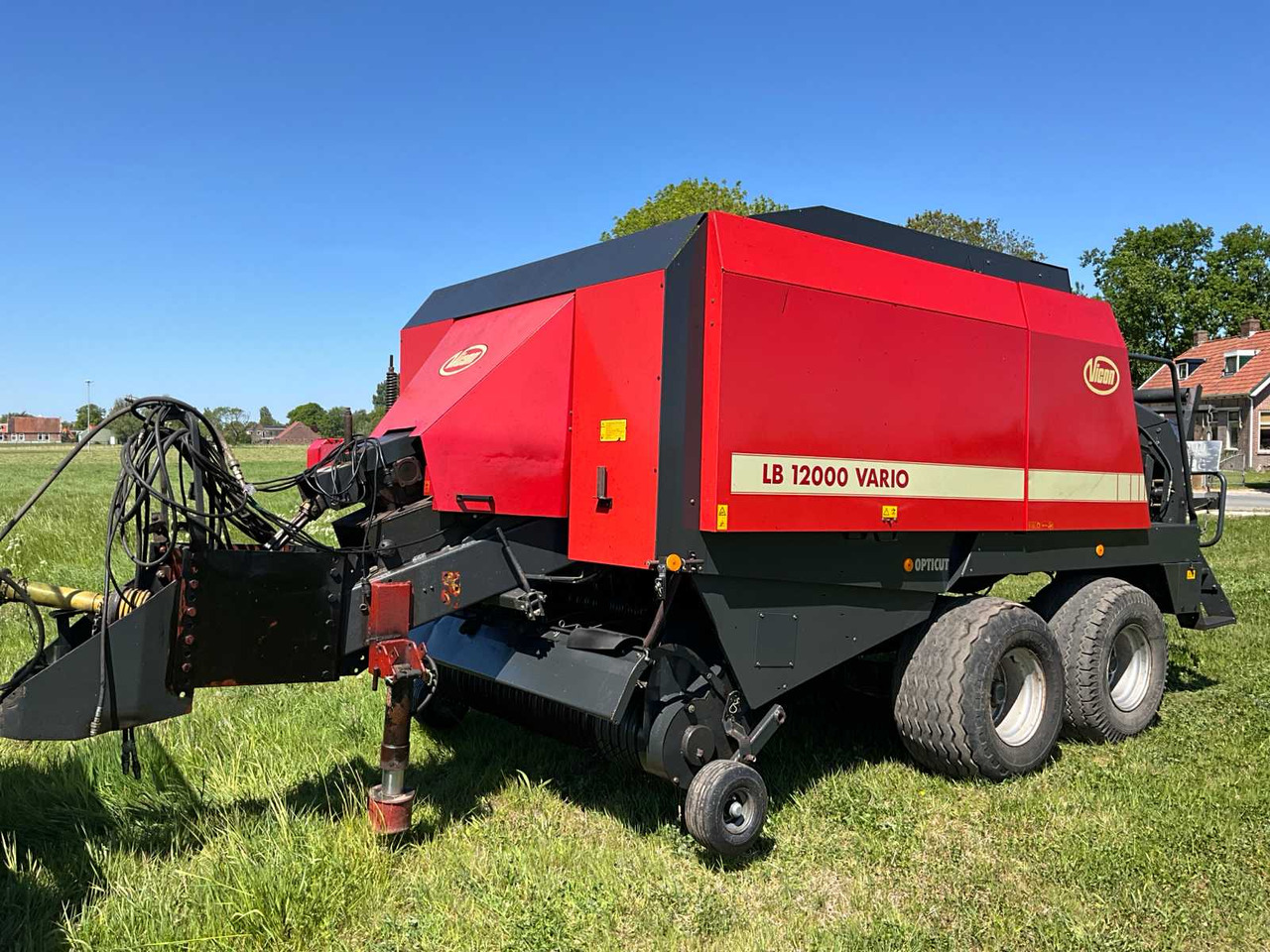 Vicon LB 12000 - Square baler: picture 1 Vicon LB 12000 - Square baler: picture 1