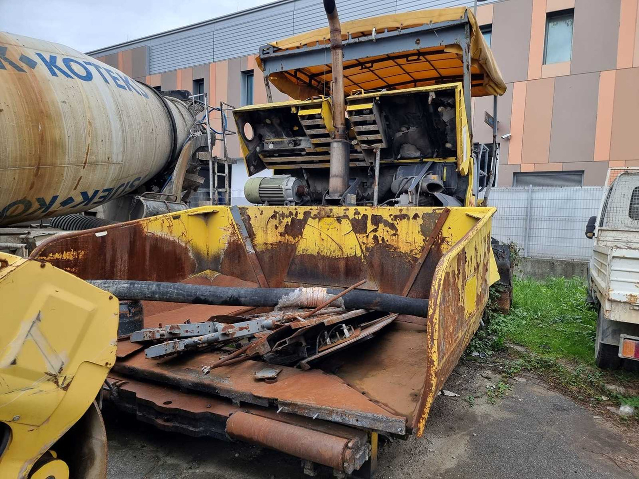 Vogele Super 1900 - Asphalt paver: picture 1 Vogele Super 1900 - Asphalt paver: picture 1