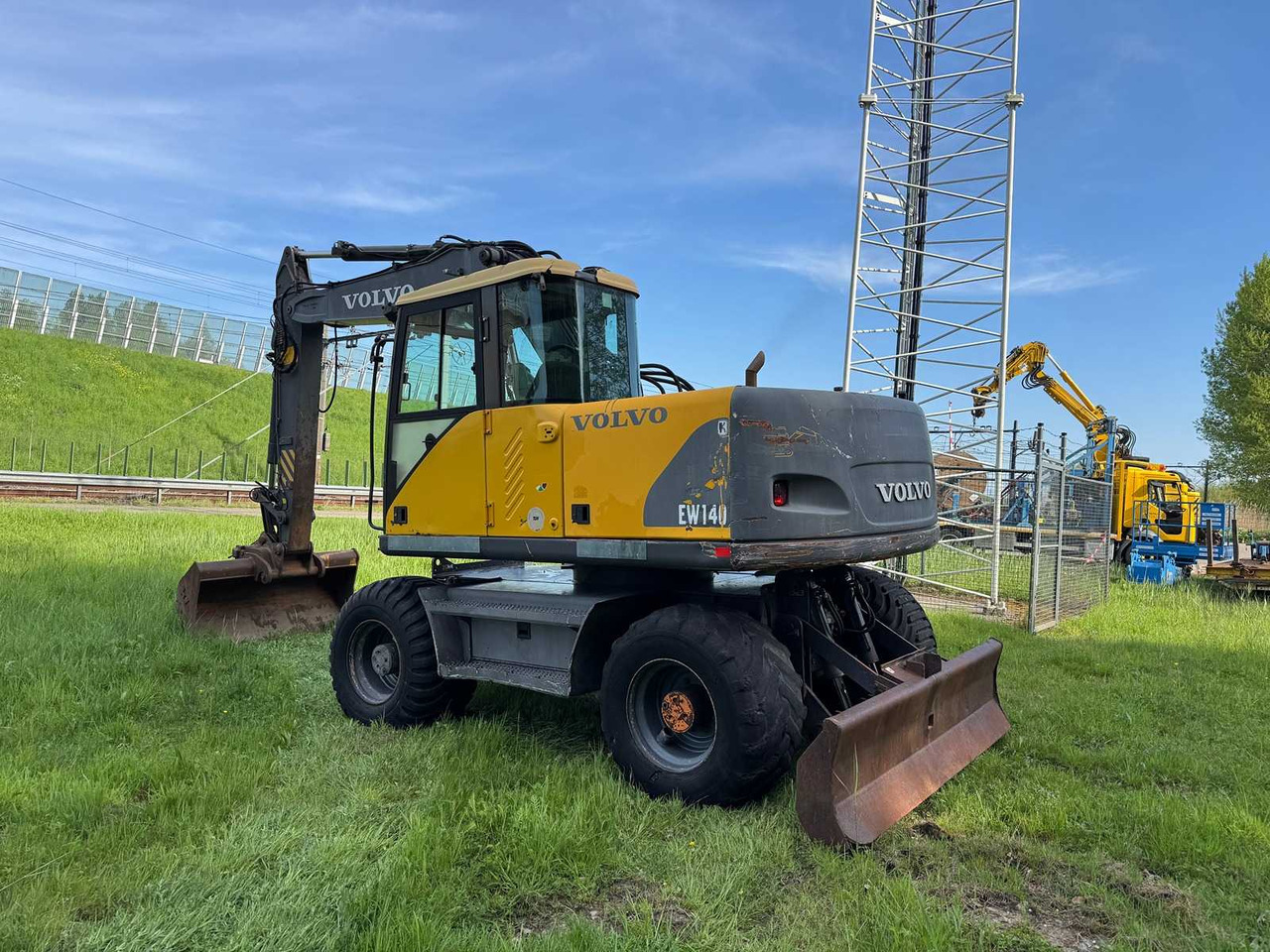 Volvo EW140 - Wheel excavator: picture 3 Volvo EW140 - Wheel excavator: picture 3