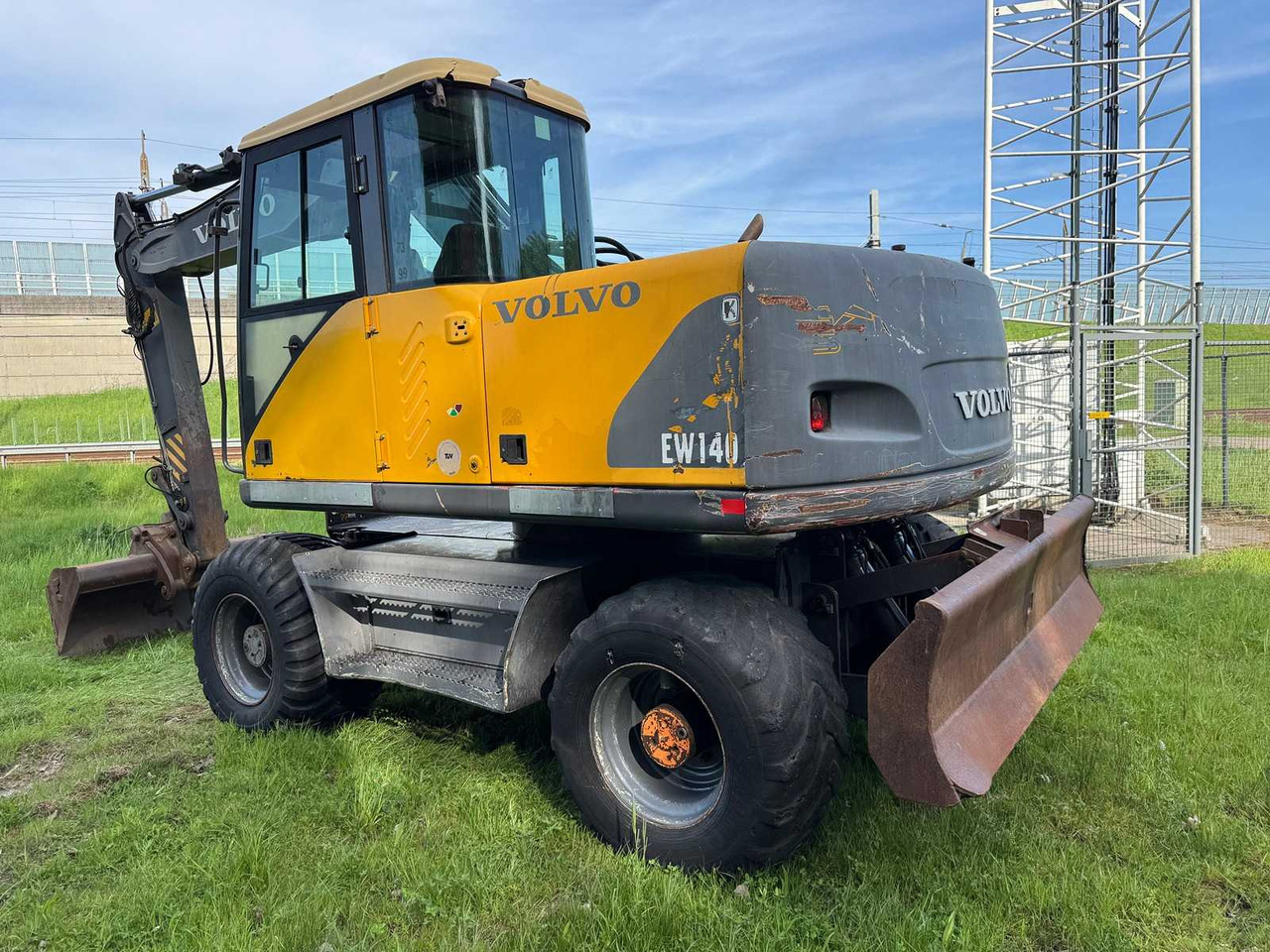 Volvo EW140 - Wheel excavator: picture 4 Volvo EW140 - Wheel excavator: picture 4