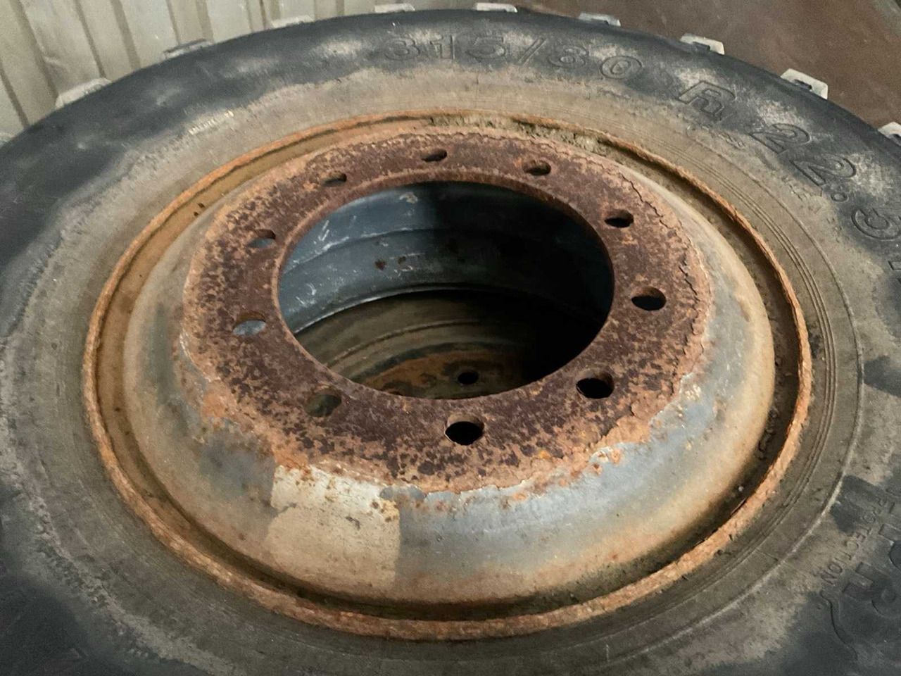 WHEELED EXCAVATOR TIRES (4X) - Wheel excavator: picture 4 WHEELED EXCAVATOR TIRES (4X) - Wheel excavator: picture 4