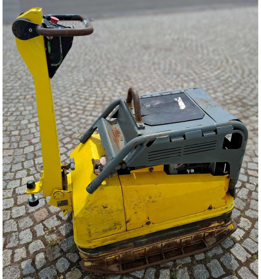 Wacker DPU 100-70 Le - Vibratory plate: picture 3 Wacker DPU 100-70 Le - Vibratory plate: picture 3