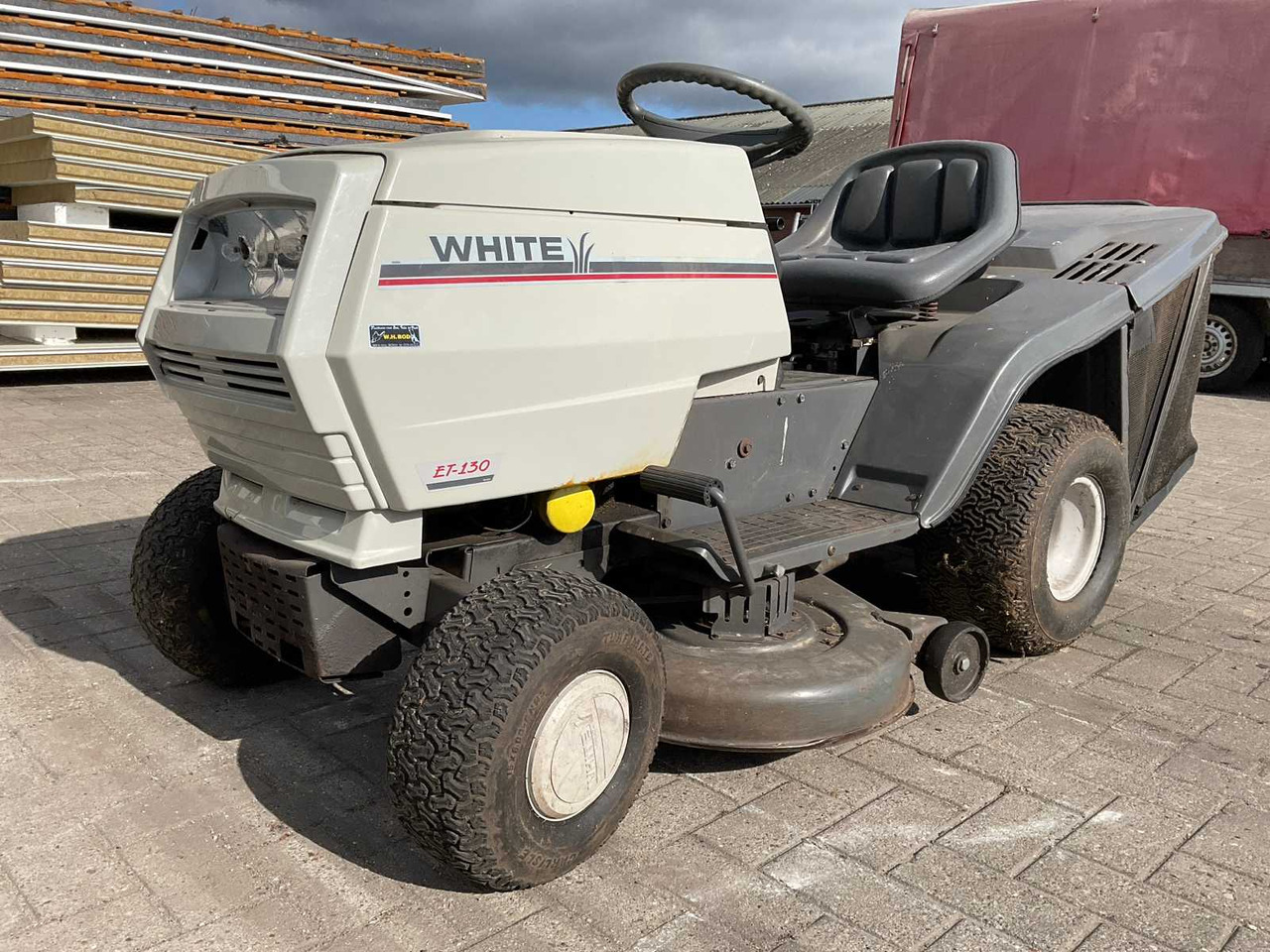 White ET-130 - Garden mower: picture 1 White ET-130 - Garden mower: picture 1