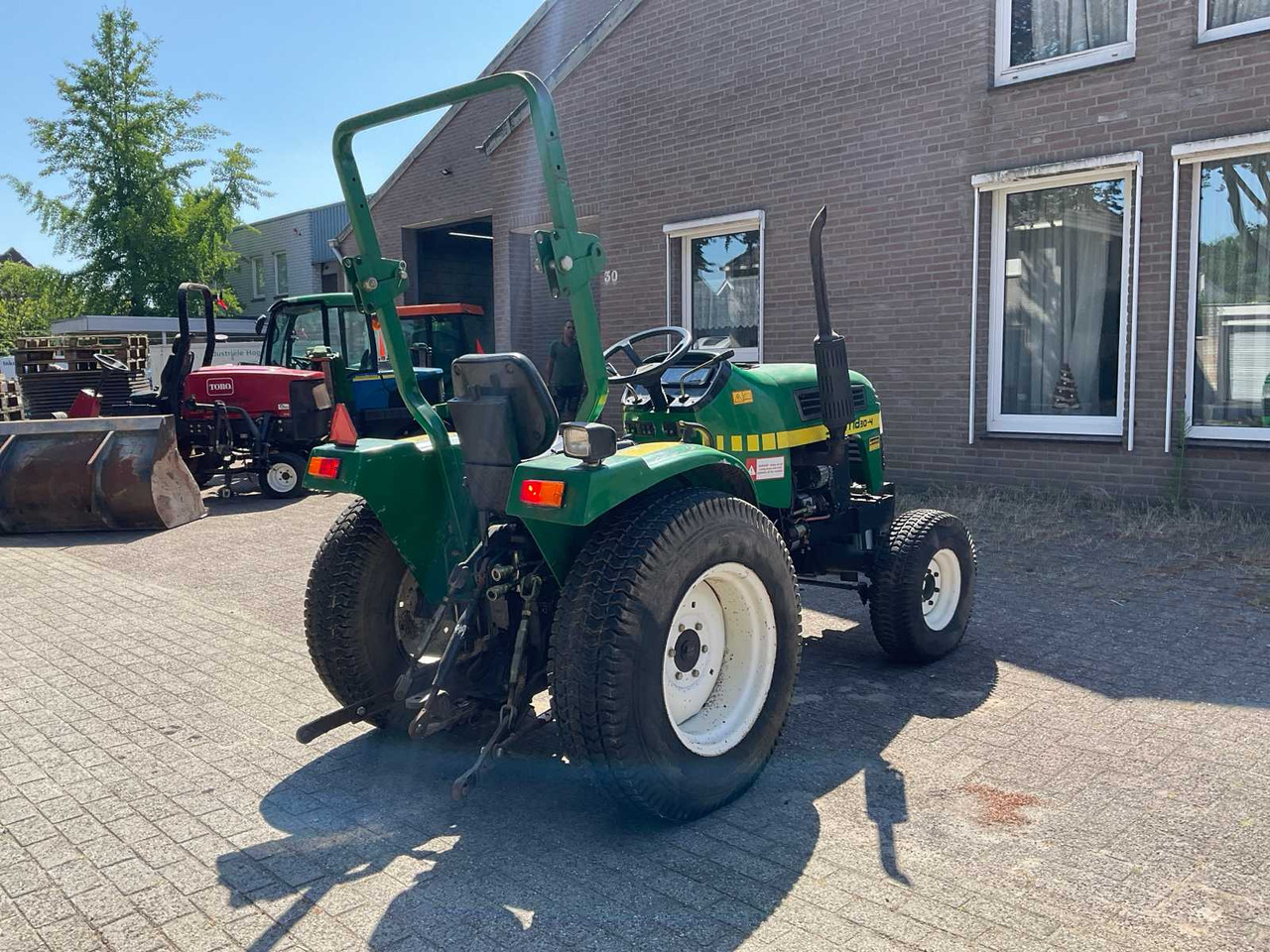 Yanma 30-4 - Compact tractor: picture 3 Yanma 30-4 - Compact tractor: picture 3