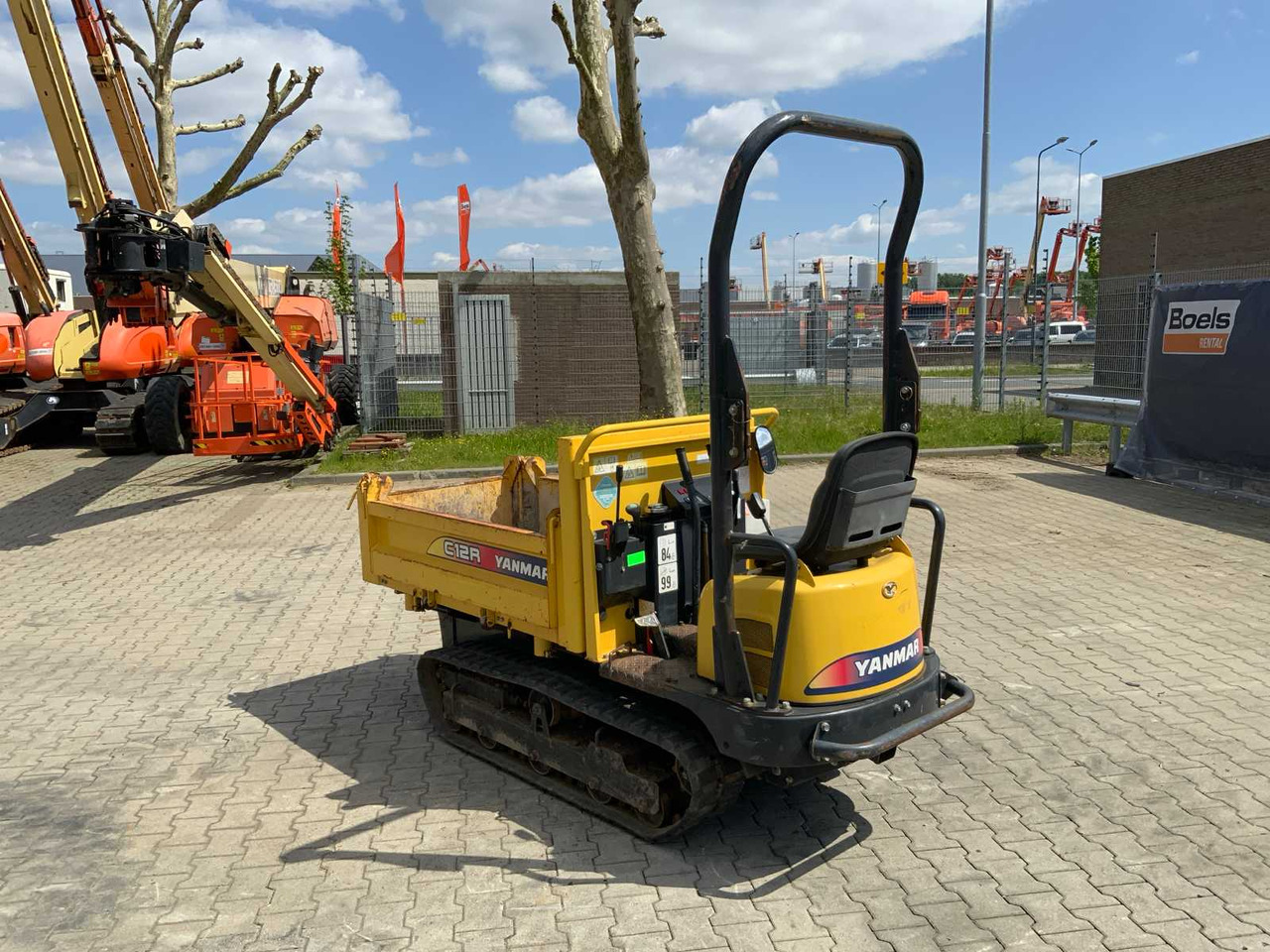 Yanmar C12R-B - Dumper: picture 4 Yanmar C12R-B - Dumper: picture 4
