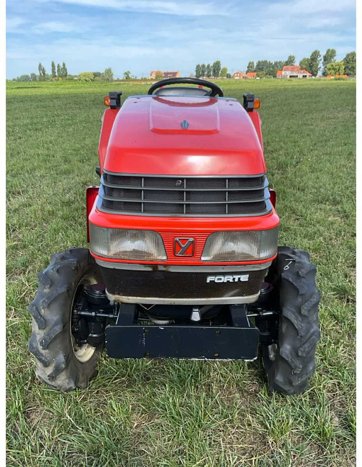 Yanmar F-6 - Compact tractor: picture 2 Yanmar F-6 - Compact tractor: picture 2