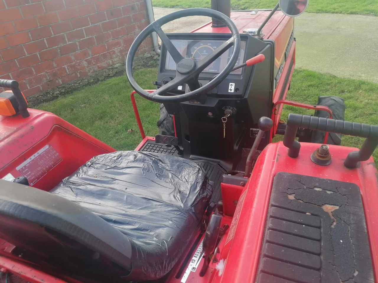 Yanmar F20D - Compact tractor: picture 5 Yanmar F20D - Compact tractor: picture 5