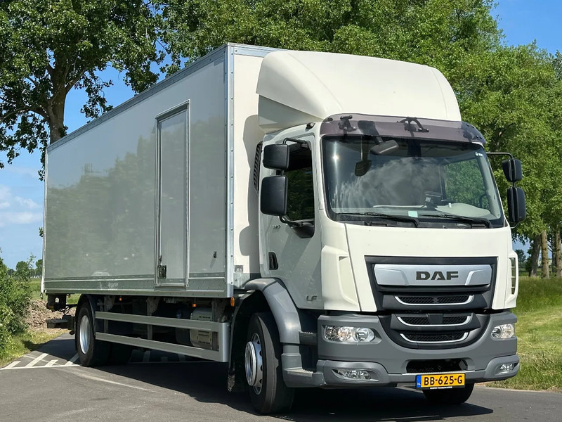 DAF CF 320 LF320.19 EURO6. 830x248x260 - Box truck: picture 2 DAF CF 320 LF320.19 EURO6. 830x248x260 - Box truck: picture 2