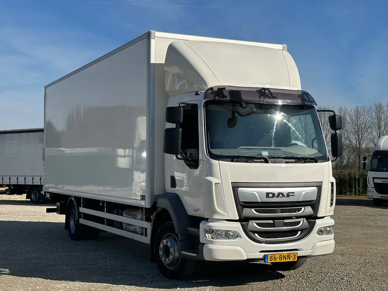 DAF LF 210 210.12 - Box truck: picture 2 DAF LF 210 210.12 - Box truck: picture 2
