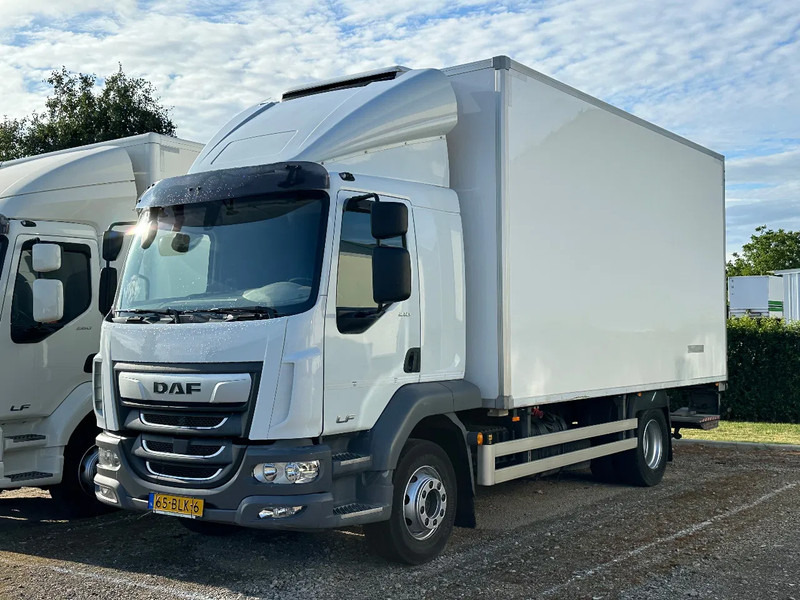 DAF LF 210 LF.14.210 EURO6. KOELBAKWAGEN MET LAADKLEP - Refrigerator truck: picture 1 DAF LF 210 LF.14.210 EURO6. KOELBAKWAGEN MET LAADKLEP - Refrigerator truck: picture 1