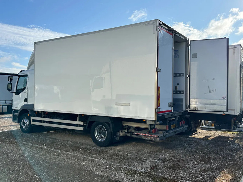 DAF LF 210 LF.14.210 EURO6. KOELBAKWAGEN MET LAADKLEP - Refrigerator truck: picture 2 DAF LF 210 LF.14.210 EURO6. KOELBAKWAGEN MET LAADKLEP - Refrigerator truck: picture 2
