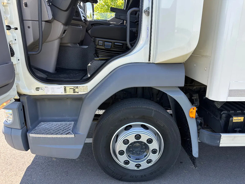 DAF LF 230 LF230.12 EURO6. 61797km!! 440x244x228 Bakwagen met Laadklep. - Box truck: picture 5 DAF LF 230 LF230.12 EURO6. 61797km!! 440x244x228 Bakwagen met Laadklep. - Box truck: picture 5