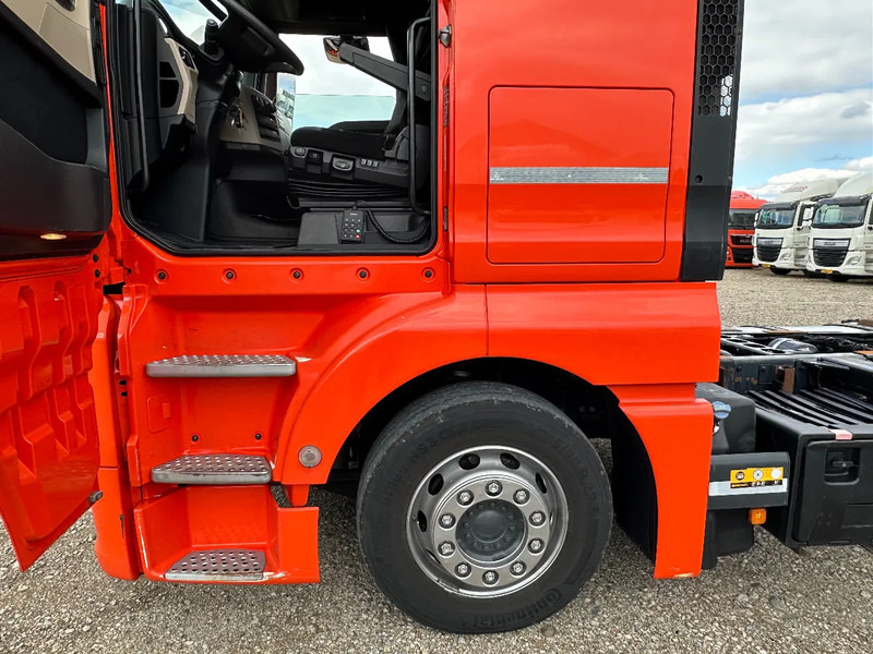 MAN TGX TGX 24.440 - Cab chassis truck: picture 5 MAN TGX TGX 24.440 - Cab chassis truck: picture 5